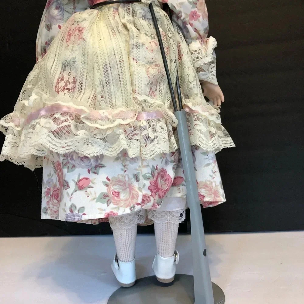 Vintage doll - Picture 5 of 8